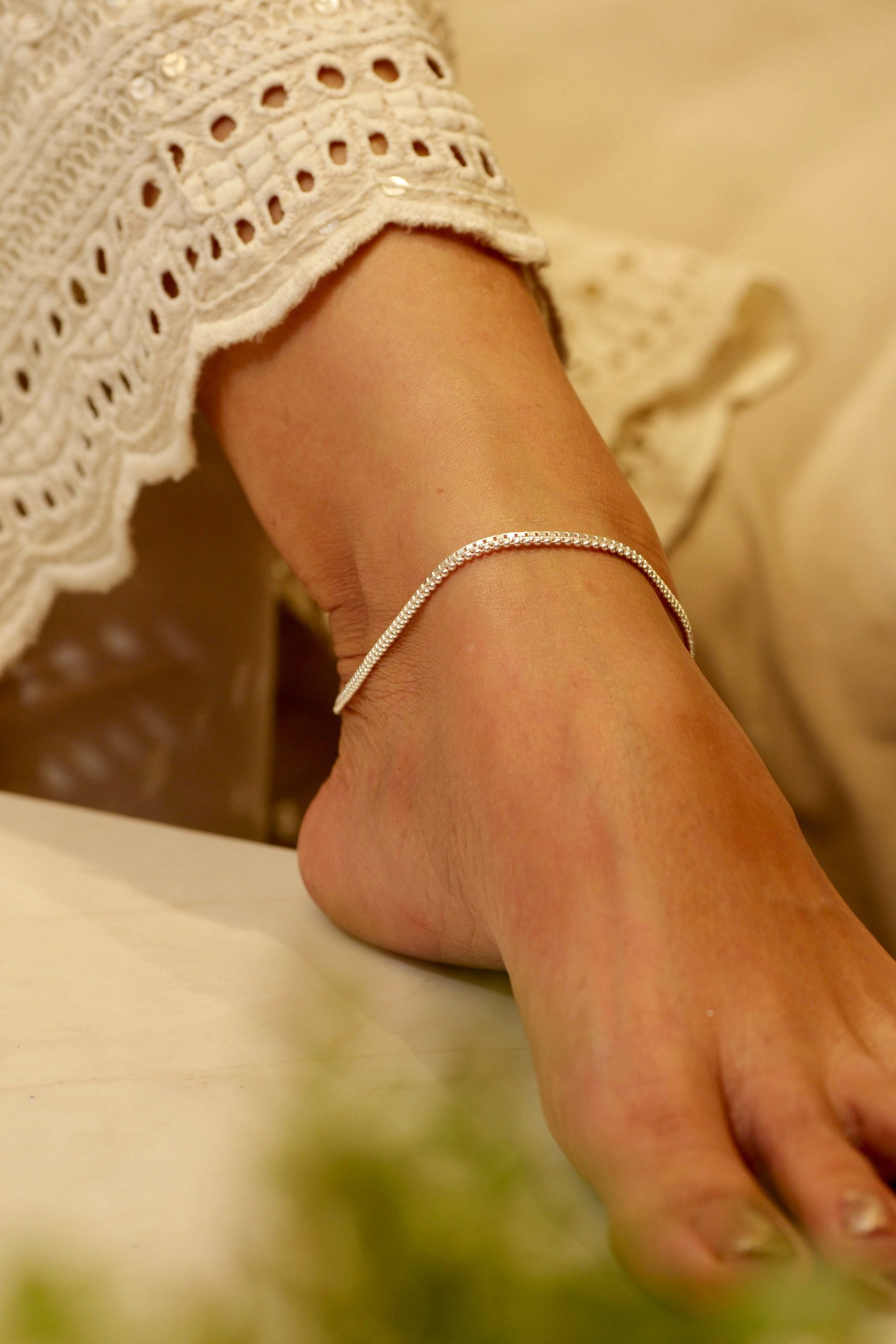 Anokhi Sleek Beads Chain Anklet - Image 3