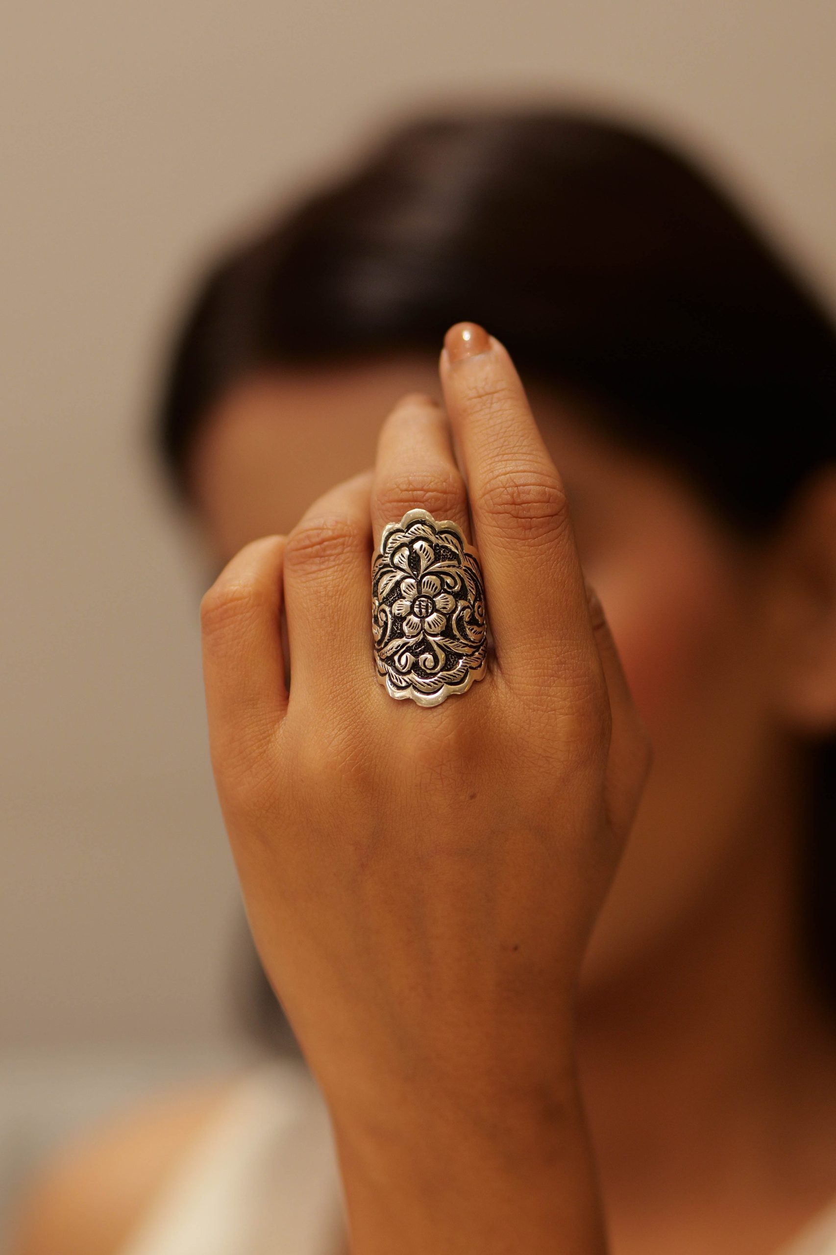 Anokhi Floral Engraved Band Ring