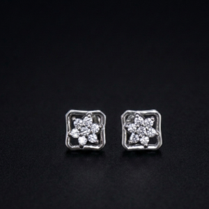 925 Silver Floral Cluster Studs