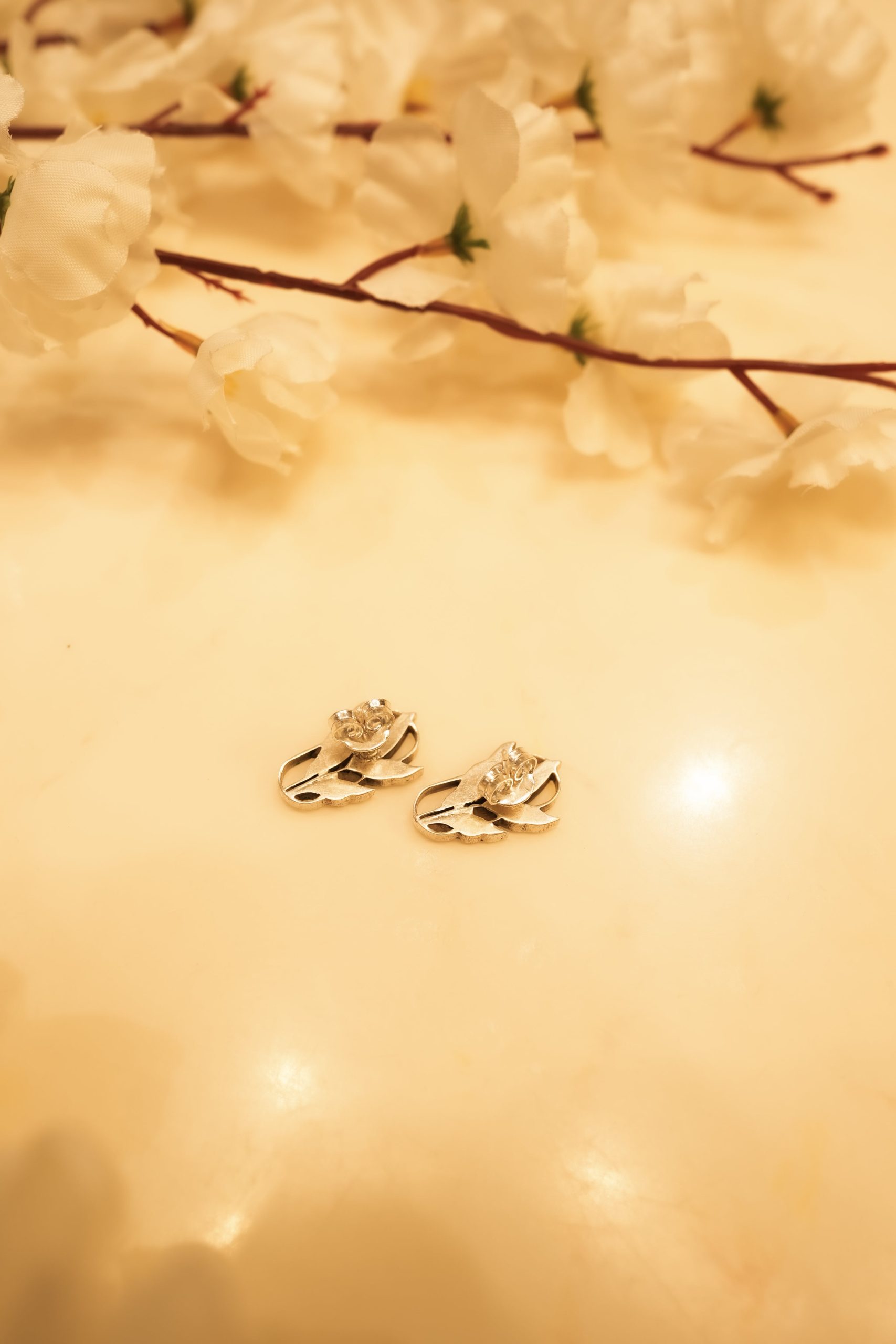 Aadhya Leaf Enamel Earring - Image 5
