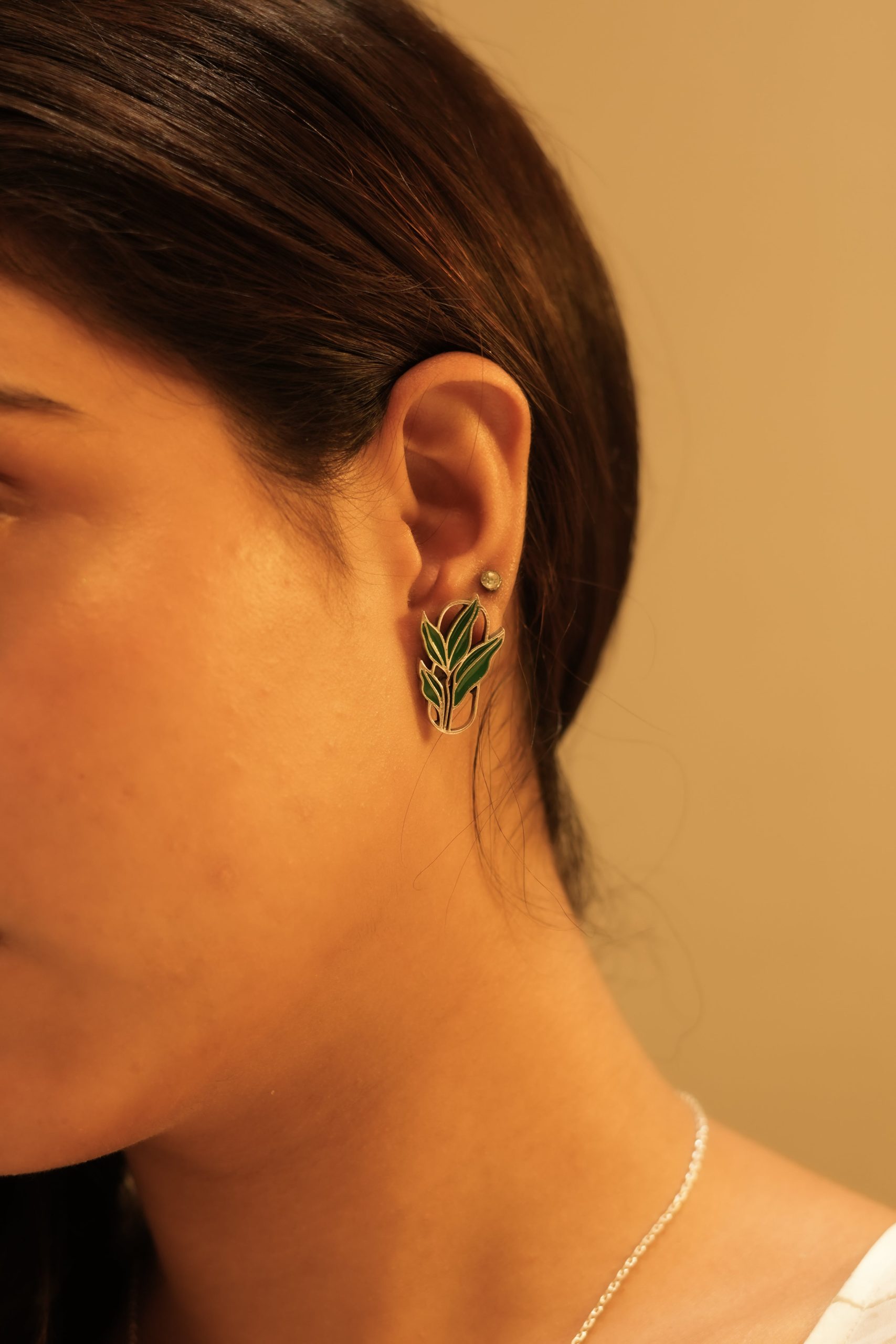 Aadhya Leaf Enamel Earring - Image 2