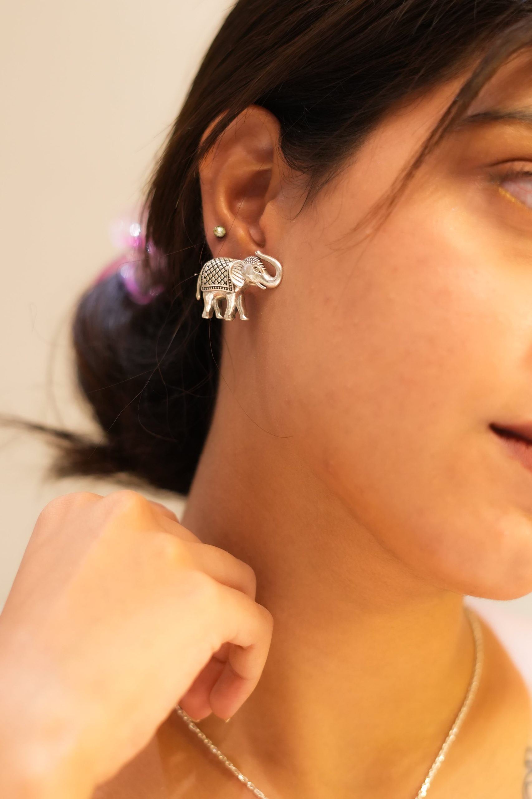 Aadhya Haathi Carved Stud Earring - Image 2